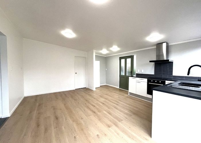  at 7 Barrys Road, Glendene, Waitakere City, Auckland
