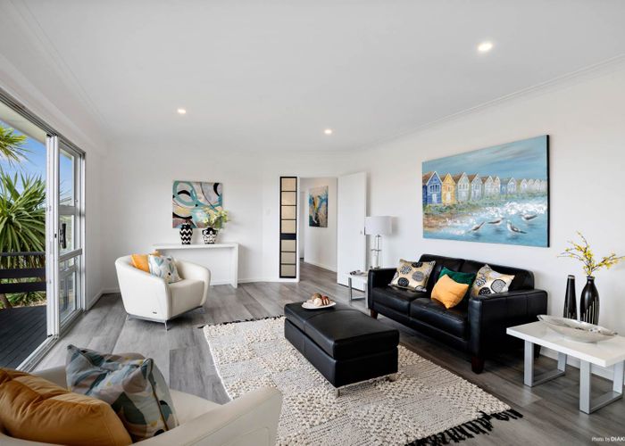  at 3 Hames Terrace, Hillsborough, Auckland