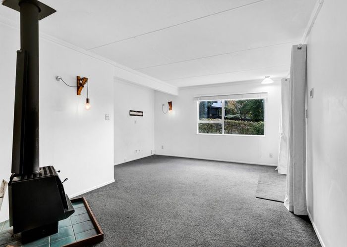  at 8 Elizabeth Place, Ferndale, New Plymouth