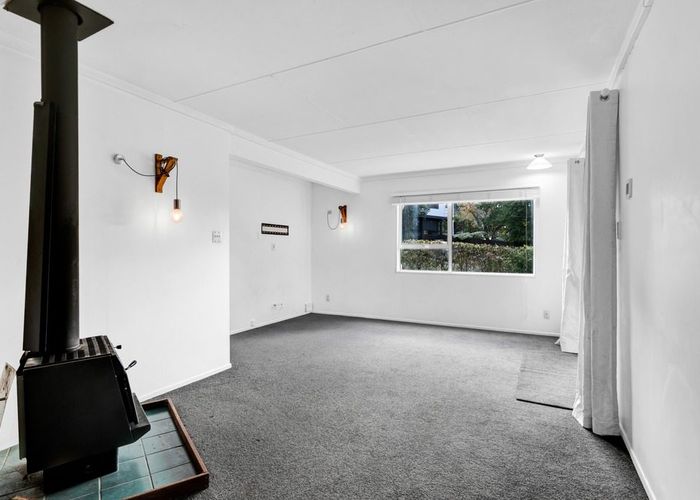  at 8 Elizabeth Place, Ferndale, New Plymouth, Taranaki