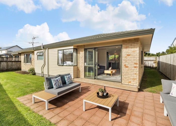  at 15/103 Swanson Road, Henderson, Auckland