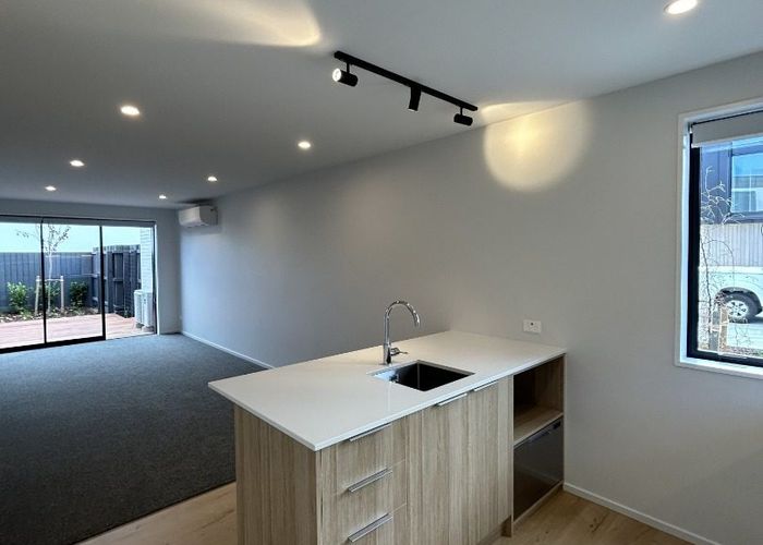  at 2/60 Derby Street, St Albans, Christchurch