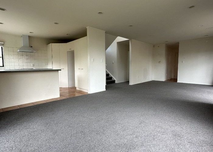  at 2/286 Richardson Road, Mount Roskill, Auckland City, Auckland