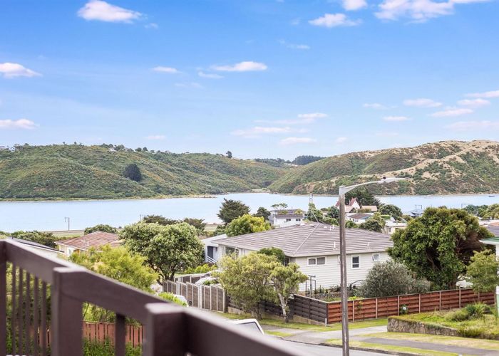  at 12 Kinloch Place, Papakowhai, Porirua