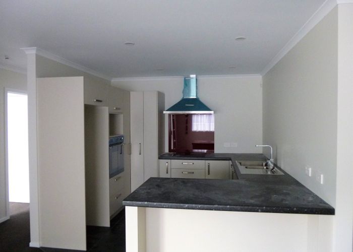  at 10 Ridgedale Crescent, Flagstaff, Hamilton, Waikato