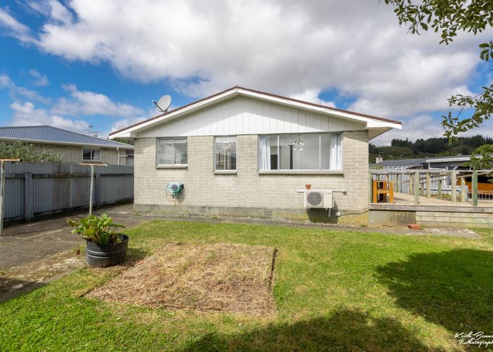  at 5A Sequoia Place, Maoribank, Upper Hutt