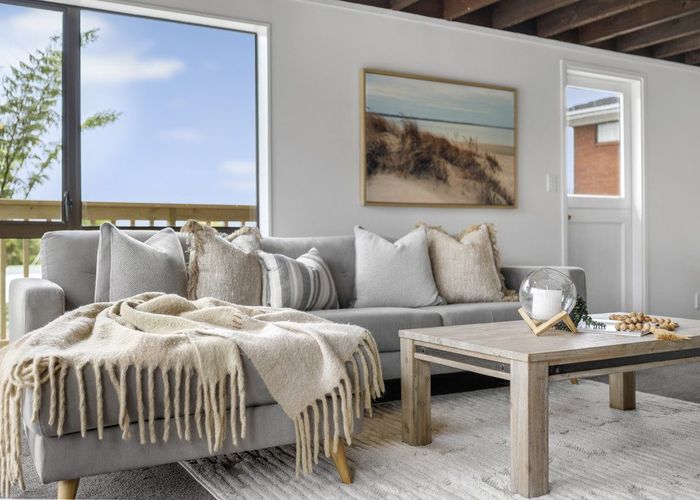  at 64A Mirrabooka Avenue, Botany Downs, Manukau City, Auckland