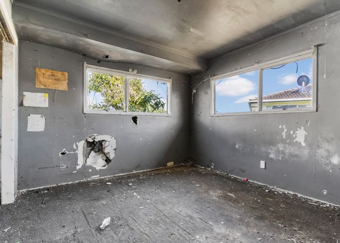  at 2/15 Moncrieff Avenue, Clendon Park, Auckland