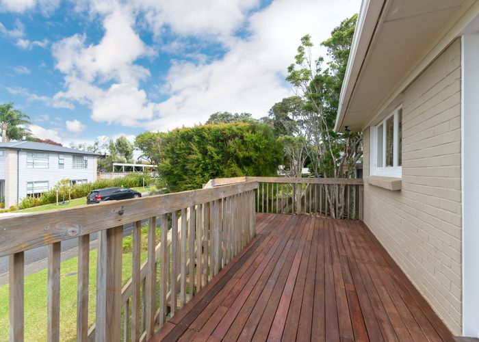  at 21 James Evans Drive, Northcote, North Shore City, Auckland