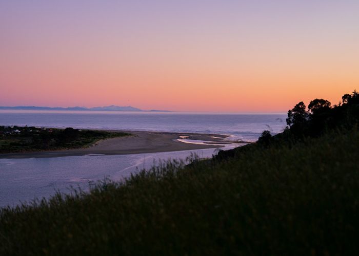  at 4 Emily Heights, Moncks Bay, Christchurch City, Canterbury