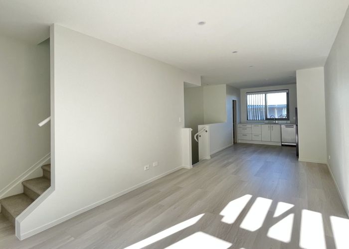  at 5/2 Moor Ave, Te Atatu Peninsula, Waitakere City, Auckland