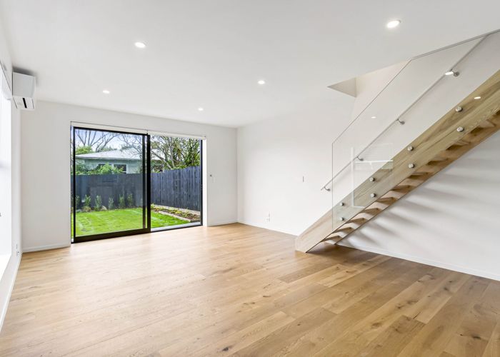  at 10/82 East Coast Road, Milford, Auckland