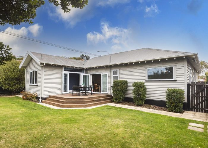  at 2 Celia Street, Redcliffs, Christchurch