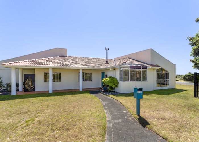  at 304 Manly Street, Paraparaumu Beach, Kapiti Coast, Wellington