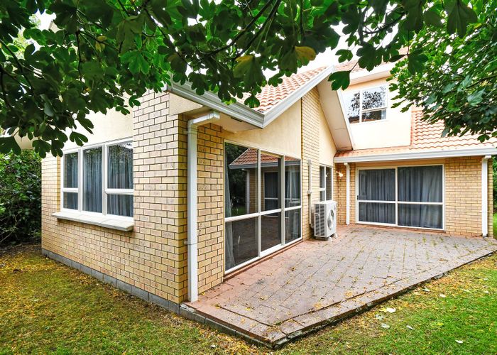  at 15 Len Garlick Place, Pahurehure, Papakura