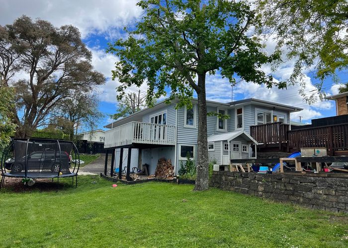 at 82 Wharf Road, Te Atatu Peninsula, Waitakere City, Auckland