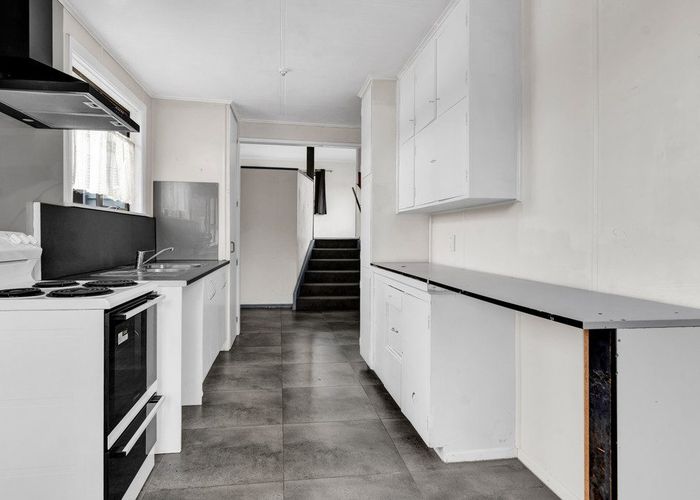  at 12 Seaview Road, Marfell, New Plymouth