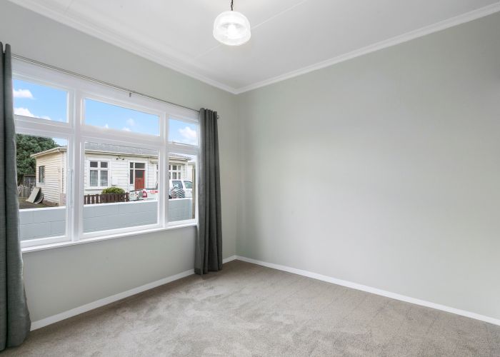  at 10 Bathgate Street, South Dunedin, Dunedin