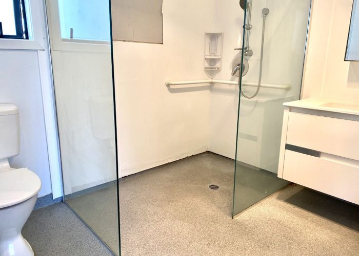  at 123 Riverpark Cres, Henderson, Waitakere City, Auckland