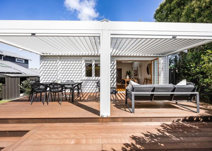  at 14 Oliver Street, Point Chevalier, Auckland City, Auckland