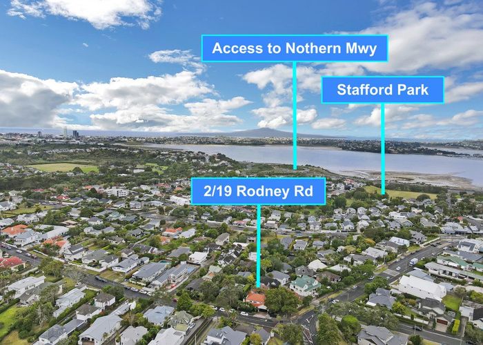  at 2/19 Rodney Road, Northcote Point, Auckland