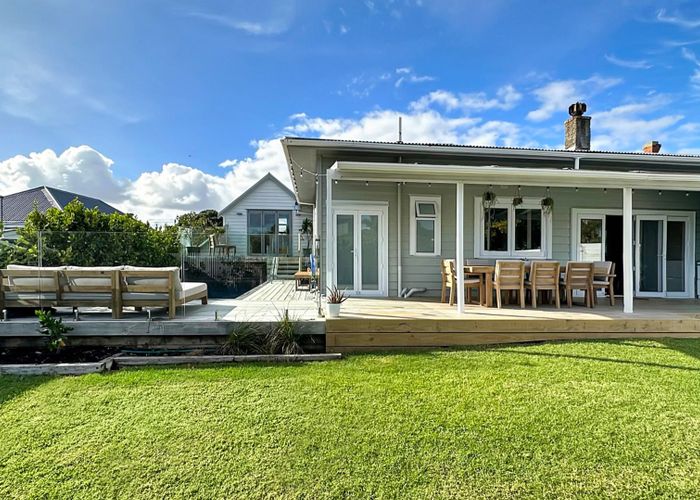  at 18 Wairakei Street, Greenlane, Auckland City, Auckland