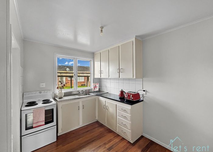  at 8/50 Tennessee Avenue, Mangere East, Manukau City, Auckland