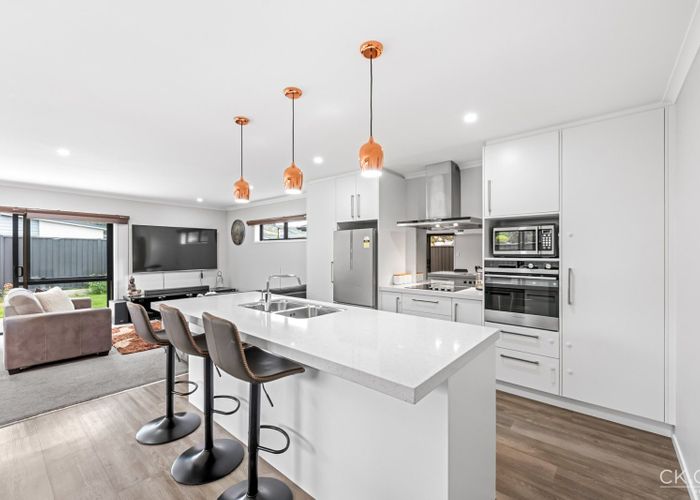 at 6 Pattullo Crescent, Wallaceville, Upper Hutt, Wellington