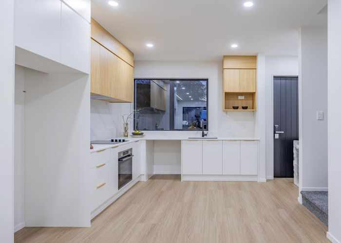  at 7 Broadview Place, Howick, Manukau City, Auckland