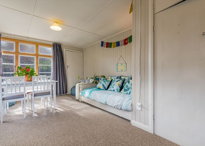  at 8 Graham Place, West End, Palmerston North