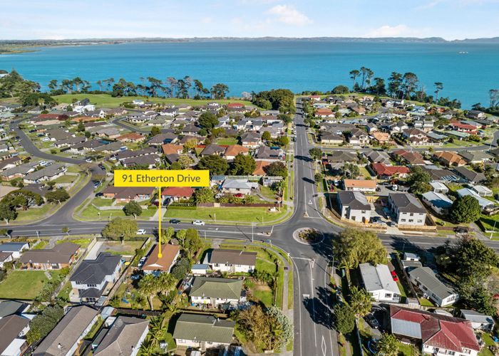  at 91 Etherton Drive, Weymouth, Auckland