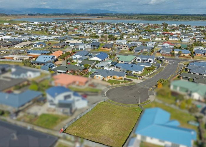  at 13 Teppett Place, Foxton Beach, Horowhenua, Manawatu / Whanganui