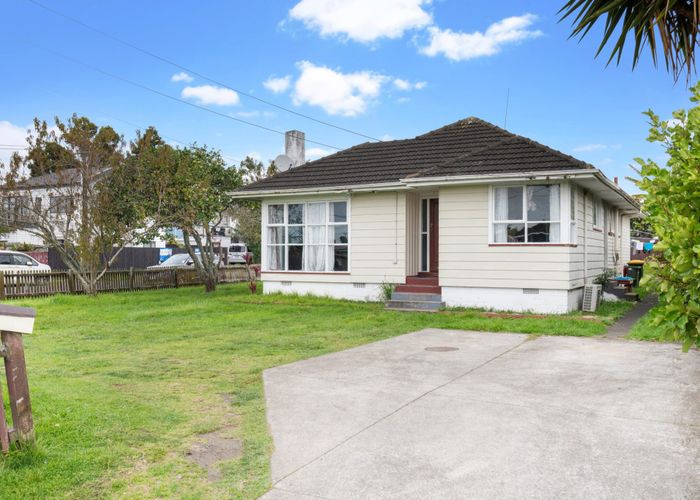  at 2 Mervan Street, Mangere East, Manukau City, Auckland