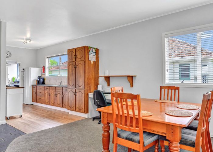  at 21 Galway Avenue, Hamilton East, Hamilton, Waikato