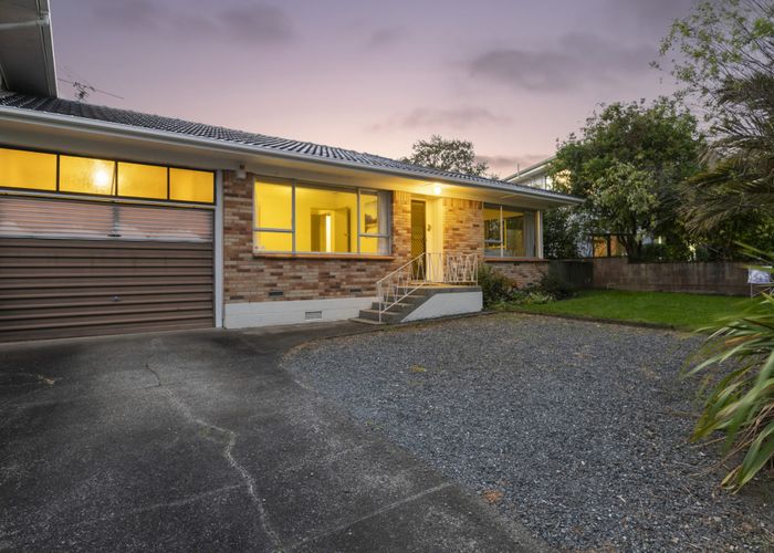  at 2A Ravenwood Drive, Forrest Hill, North Shore City, Auckland