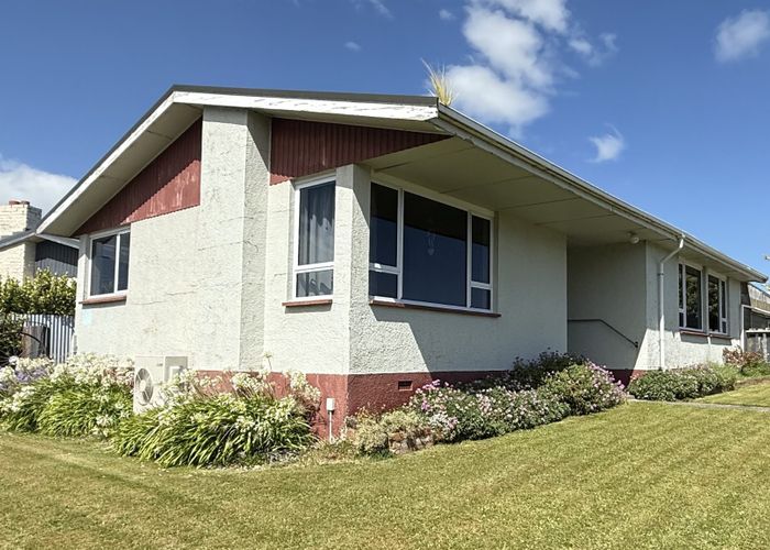  at 16 Paisley Street, Kew, Invercargill