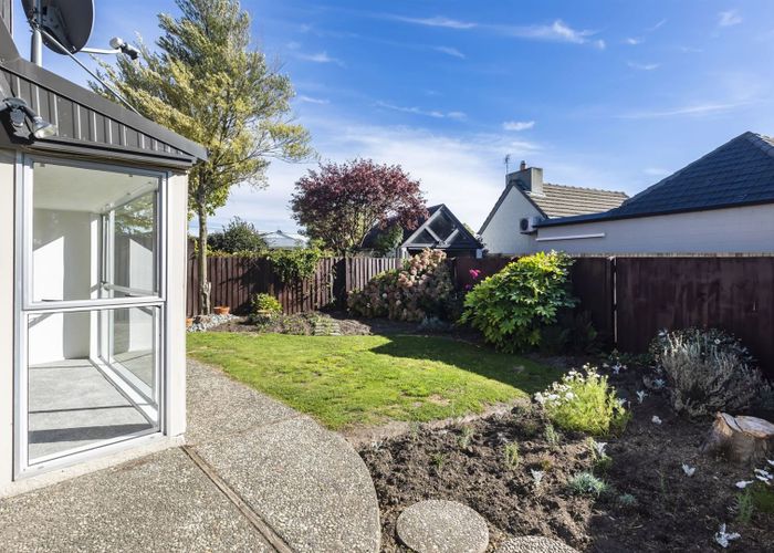  at 2/22C Egmont Place, Bishopdale, Christchurch