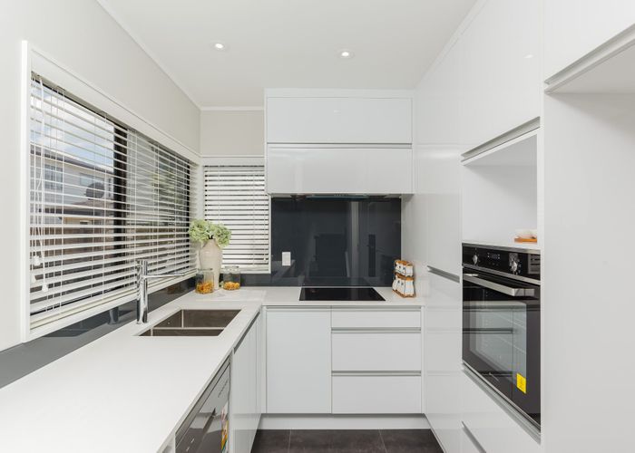  at 1b Livingstone street, Milford, North Shore City, Auckland