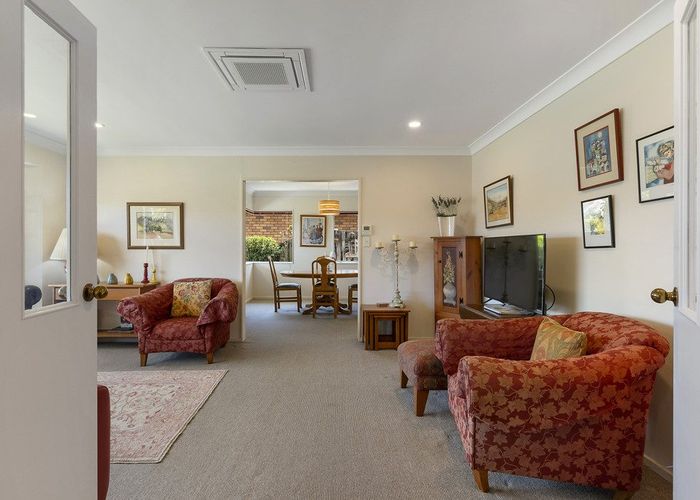  at 56 Nicholas Road, Somerville, Manukau