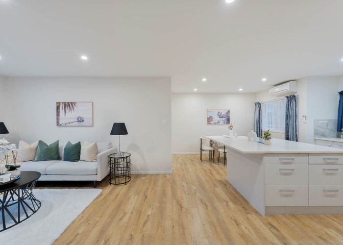  at 2/2 Tye Road, Hillcrest, North Shore City, Auckland