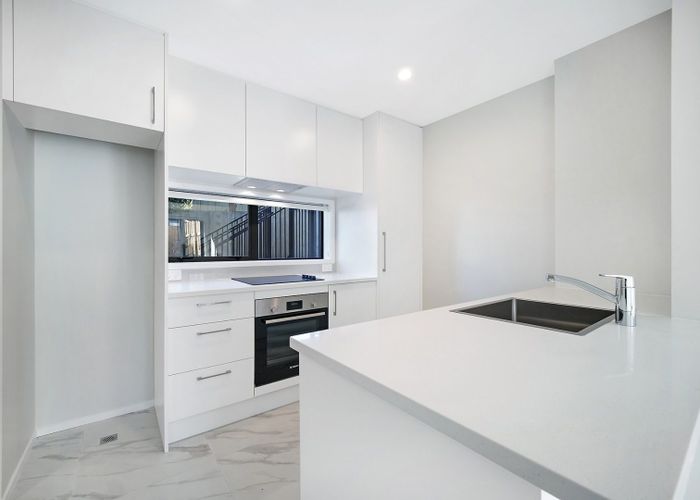  at 3/31 Ayton Drive, Glenfield, North Shore City, Auckland