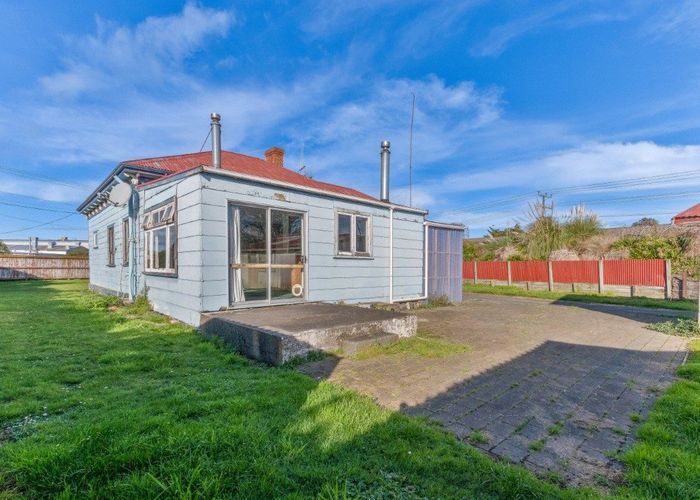  at 454 Wellington Road, Marton