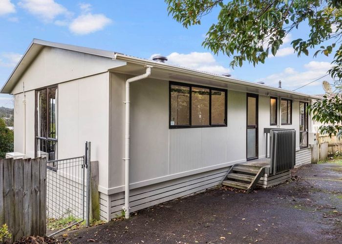  at 32 Nandana Drive, Glen Eden, Auckland