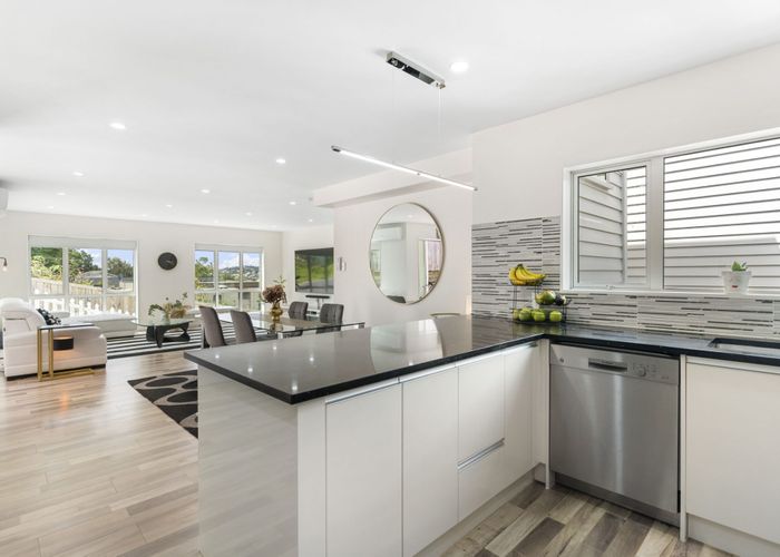  at 102A Oakdale Road, Hillsborough, Auckland City, Auckland