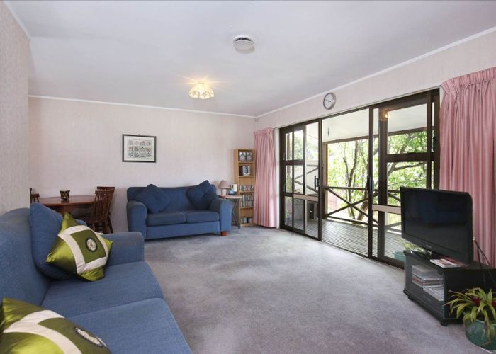  at 2/128 Barrack Road, Mount Wellington, Auckland City, Auckland
