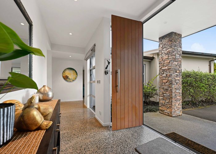  at 43 Oaktree Lane, Flagstaff, Hamilton