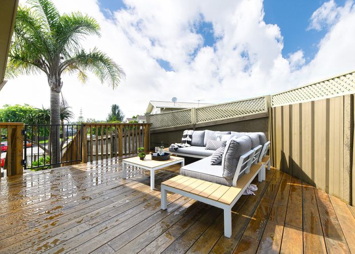  at 17 Foyle Place, Glendene, Auckland