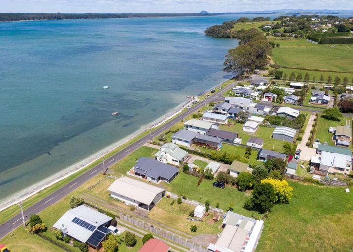 For sale 26 Esplanade Road, Ongare Point, Katikati, Western Bay Of