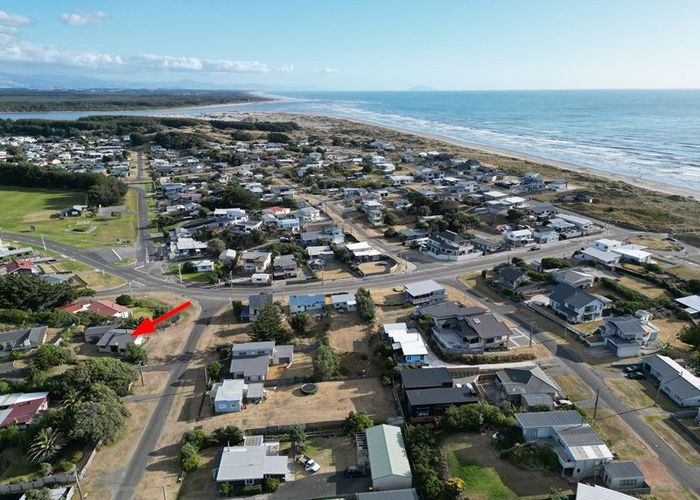  at 3 Brown Terrace, Foxton Beach, Horowhenua, Manawatu / Whanganui