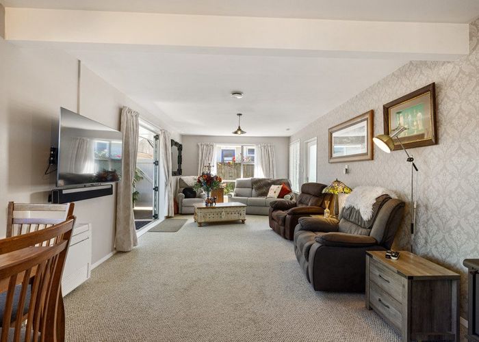  at 2/14 Apollo Place, Papanui, Christchurch